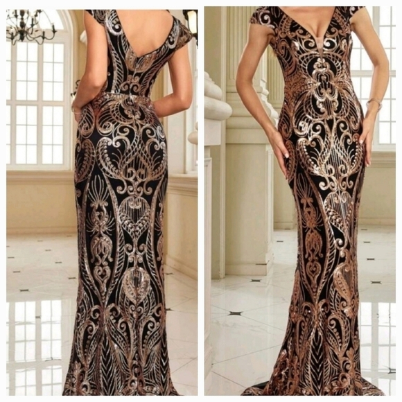 Black, Cap Sleeve, Baroque,  Backless,  Sleeveless, V Neck Sequined Merm… - Picture 2 of 16